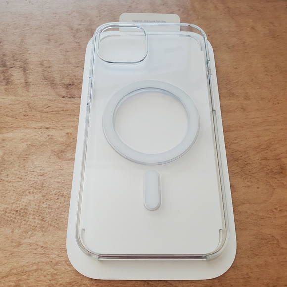 Apple iPhone 13 Clear Case with Magsafe - Picture 2 of 6